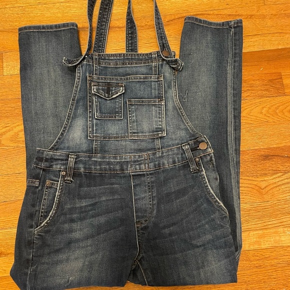 Women’s Free People Milo Medium Wash Distressed Denim Overalls Sz 25 - Picture 3 of 7